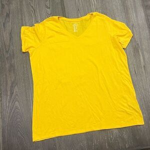 NWOT Nike Basic Tee Athletic Cut Tri-Blend Short Sleeve V-Neck Cotton Yellow XXL